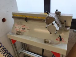 4#8379 Taglio pelle manuale PICCOLI TT-M