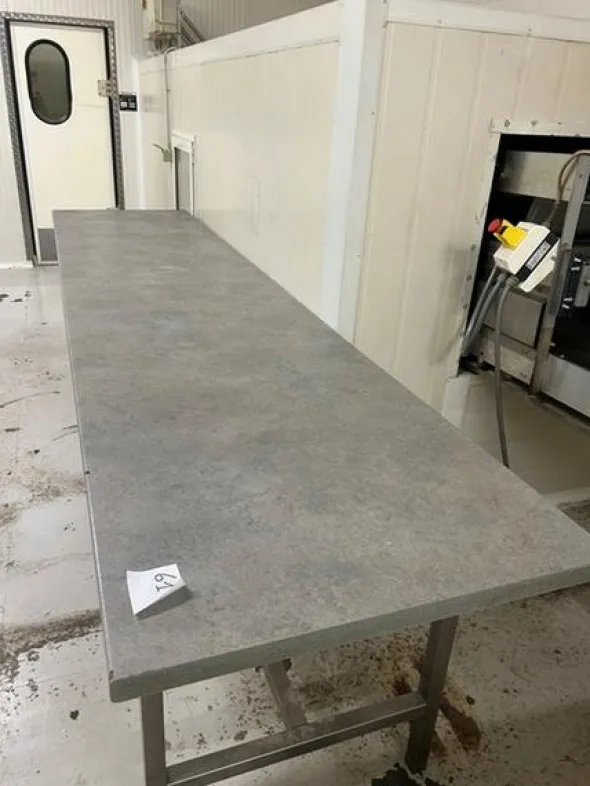 61#8671 Tavoli da lavoro