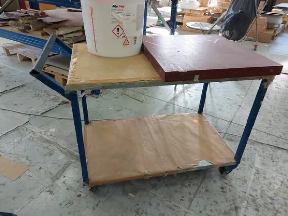 4#7341 Tavoli da lavoro