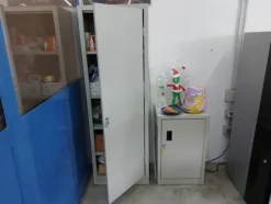 4#7341 Tavoli da lavoro