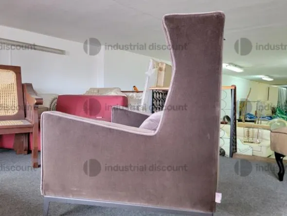 54#9481 Tavolo con banquette e poltrona