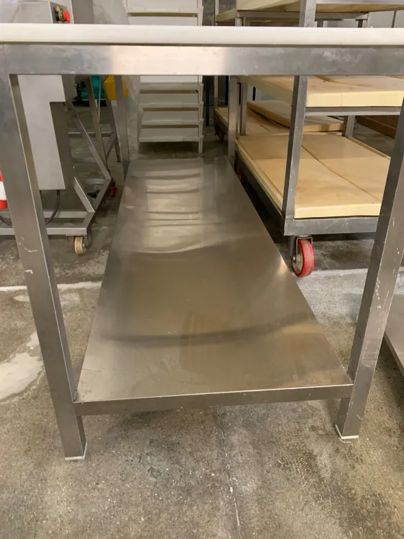 Tavolo con ripiano in teflon 200cm