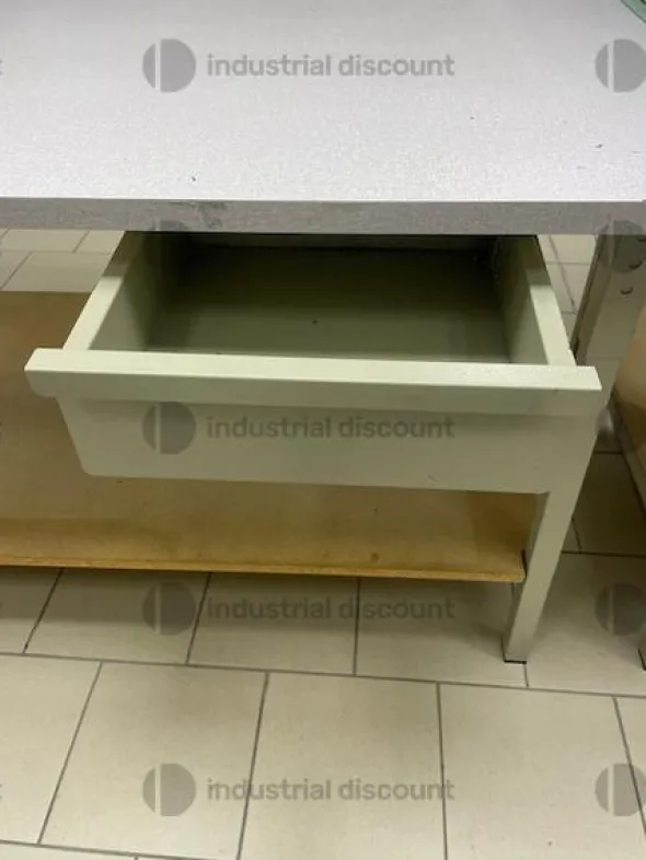 11#9553 Tavolo da lavoro Cordini