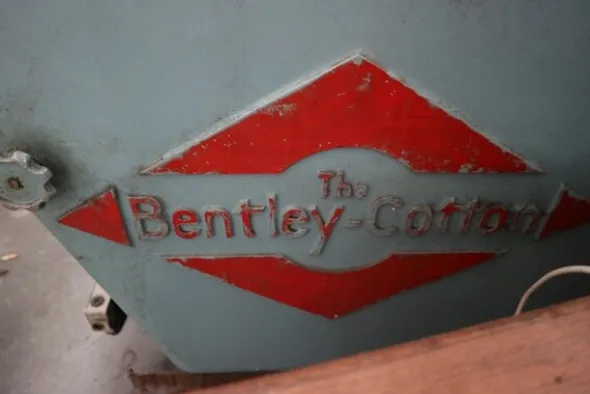 1#7413 Telaio Bentley e montapettini per maglieria