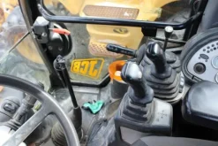40#3918 Terna escavatore JCB 3CX