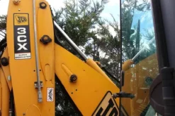 40#3918 Terna escavatore JCB 3CX
