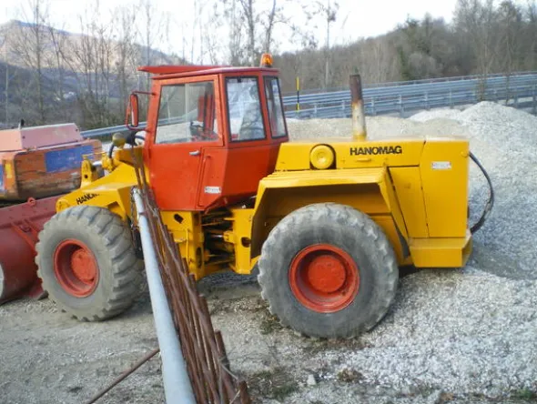 29#2762 Terna Hanomag 44 C