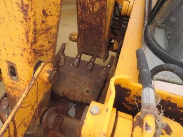 16#2100 Terna JCB 4CX