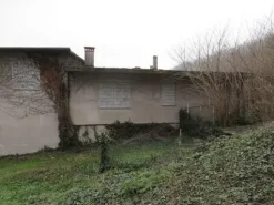 #23029 Terreni agricoli con fabbricati precari