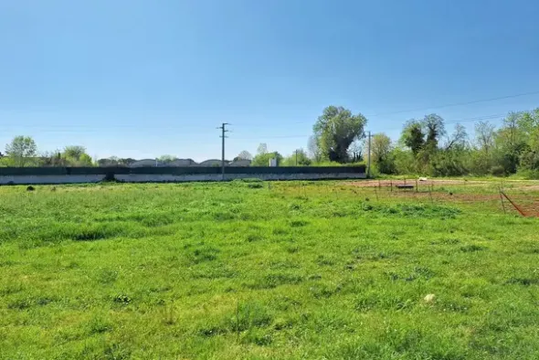 #23510 Terreni agricoli di 105.216 mq