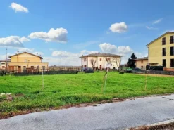 #20332 Terreni edificabili residenziali di 5.900 mq