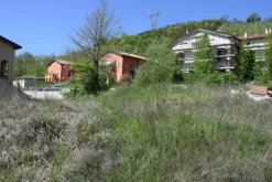 #4502 Terreni edificabili residenziali di 3.275 mq e posti auto
