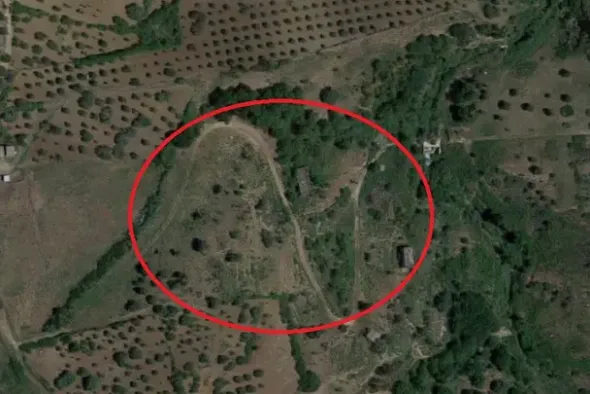 #15987 Terreno agricolo con locali rurali