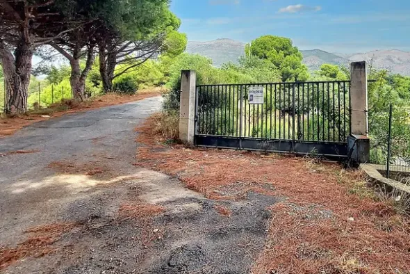 #24371 Terreno agricolo con pozzo di attingimento