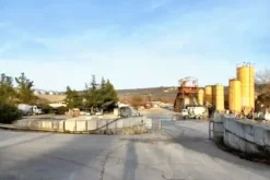 #23647 Terreno con impianto produzione calcestruzzi e inerti