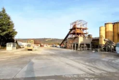 #23647 Terreno con impianto produzione calcestruzzi e inerti