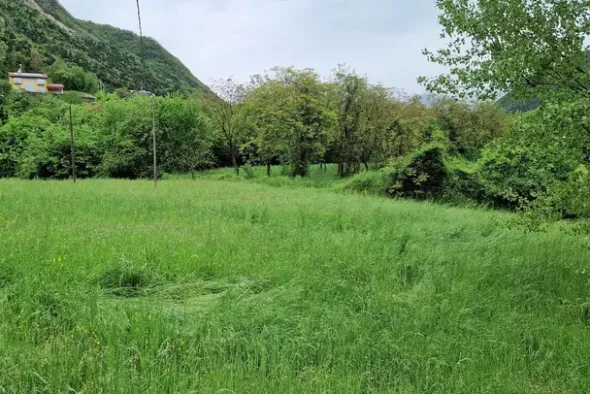 #20889 Terreno di 527 mq in contesto pedemontano