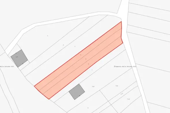 #2537097 Terreno di 1.801 mq in parte edificabile