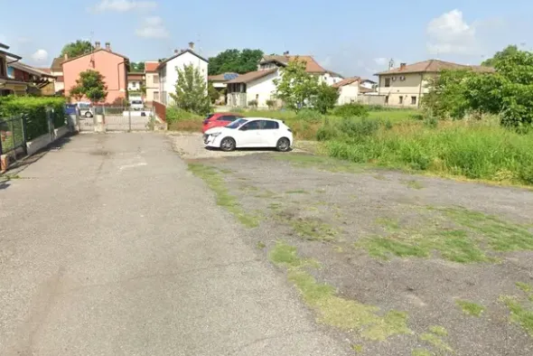 #26112 Terreno edificabile a carattere residenziale