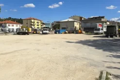 #24546 Terreno edificabile con aree da cedere al Comune