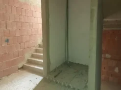 #14605 Terreno edificabile con edificio residenziale in costruzione