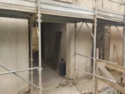 #14605 Terreno edificabile con edificio residenziale in costruzione