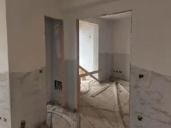 #14605 Terreno edificabile con edificio residenziale in costruzione