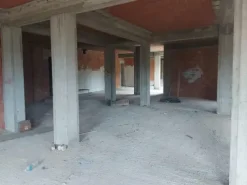 #14605 Terreno edificabile con edificio residenziale in costruzione
