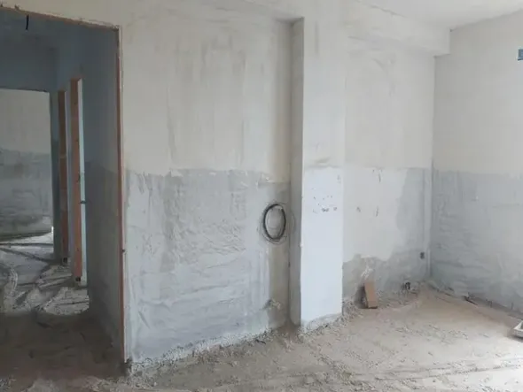 #14605 Terreno edificabile con edificio residenziale in costruzione