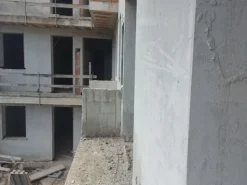 #14605 Terreno edificabile con edificio residenziale in costruzione
