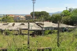 #2537700 Terreno edificabile con villette in costruzione