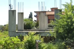 #2537700 Terreno edificabile con villette in costruzione