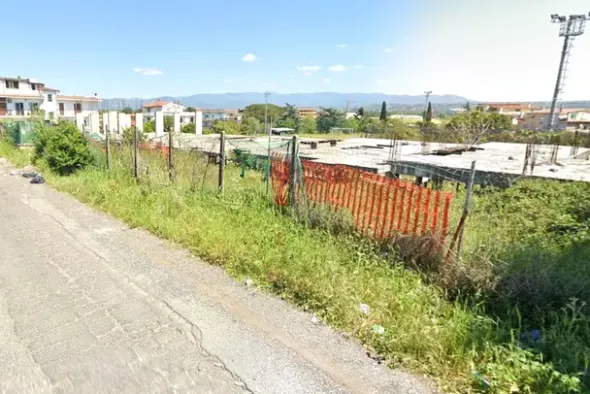#2537700 Terreno edificabile con villette in costruzione
