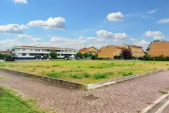 #24431 Terreno edificabile di 1.251 mq