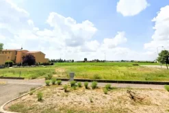 #24431 Terreno edificabile di 1.251 mq