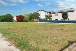 #24425 Terreno edificabile di 526 mq