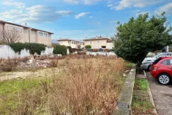 #22553 Terreno edificabile di 1980 mq