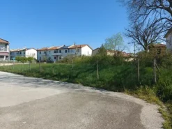 #20507 Terreno edificabile di 830 mq