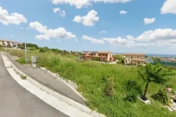 #22811 Terreno edificabile di 1276 mq