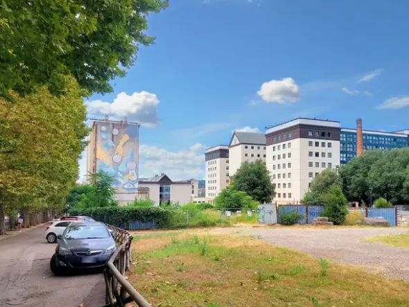 #21621 Terreno edificabile direzionale di 2.700 mq