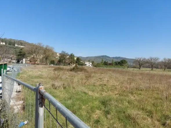 #12301 Terreno edificabile residenziale di 5.356 mq
