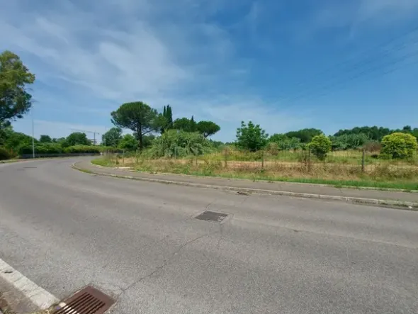 #2527000 Terreno edificabile residenziale di 71.935 mq