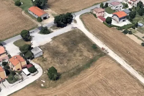 #13777 Terreno in zona di completamento residenziale