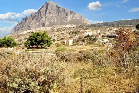 #22824 Terreno per attività estrattive 16880 mq