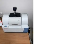 Thermo Scientific Nicolet Is10 FT-IR spectrometer