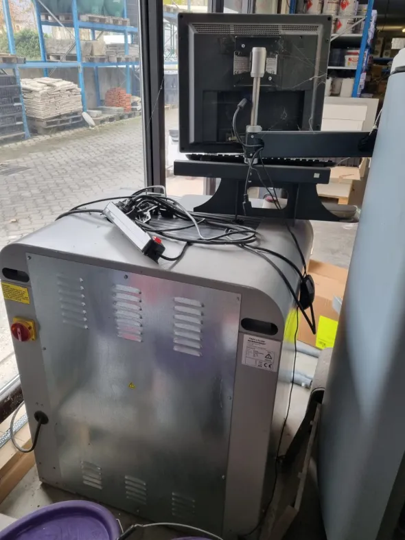 TINTOMETRO BOERO + MACCHINA ROTATIVA 24 CANESTRI + PC