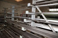 29#2930 Tondi in alluminio e barre piatte in ferro