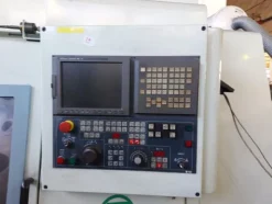 8#8076 Torni CNC Biglia B.501/YS/8