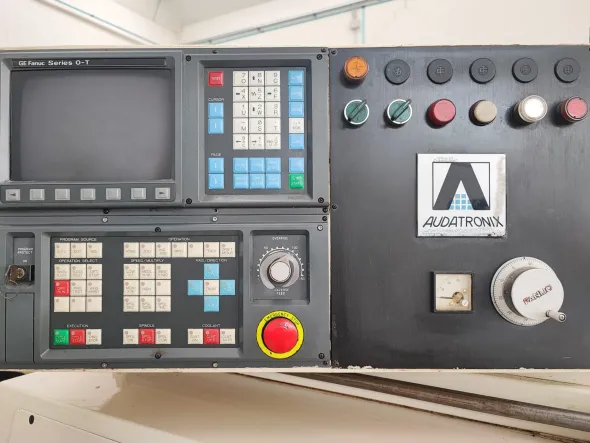 Tornio 2 assi AUDATRONIX 125 con caricatore Iemca Boss