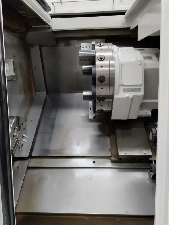 Tornio CNC usato OKUMA LB 300 M